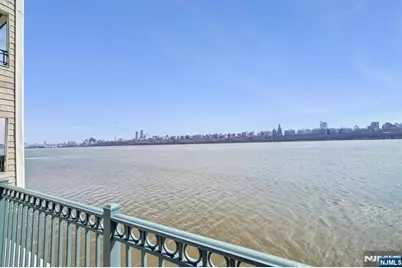 249 The Promenade, Edgewater, NJ 07020 - Photo 23