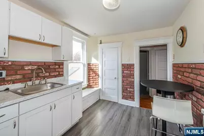 120 California Avenue 2nd Floor #2nd Floor, New Milford, NJ 07646 - Photo 9