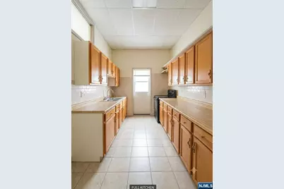 236-238 Stuyvesant 3 #3, Lyndhurst Township, NJ 07071 - Photo 7