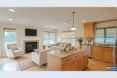 784 Kinderkamack Road 4 #4, River Edge, NJ 07661 - Photo 3