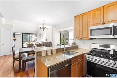 102 West Ridge Mews, Wood Ridge, NJ 07075 - Photo 11