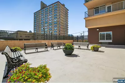 2150 Center Avenue 15E #15E, Fort Lee, NJ 07024 - Photo 35