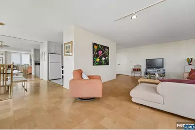 2150 Center Avenue 15E #15E, Fort Lee, NJ 07024 - Photo 3