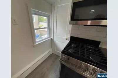 183 County Road Rear 2nd Fl- #Rear 2nd Fl-, Tenafly, NJ 07670 - Photo 7
