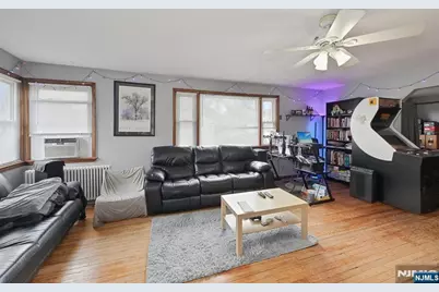 425 New Milford Avenue, Dumont, NJ 07628 - Photo 5