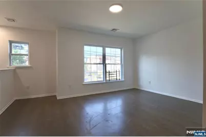 586 15th Avenue, Newark, NJ 07103 - Photo 9