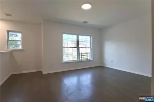 586 15th Ave, Newark, NJ 07103 - Photo 9