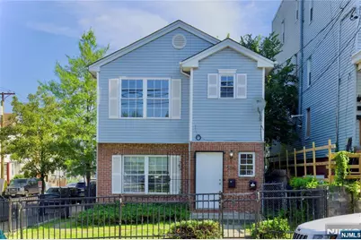 586 15th Avenue, Newark, NJ 07103 - Photo 1