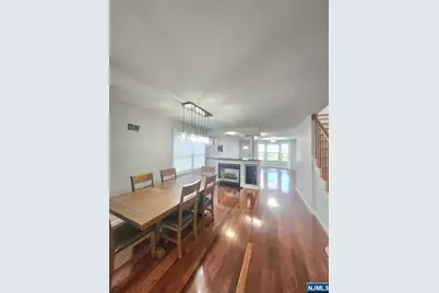 430 Aurora Avenue 430 #430, Cliffside Park, NJ 07010 - Photo 5
