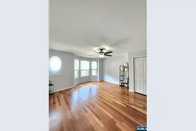 430 Aurora Avenue 430 #430, Cliffside Park, NJ 07010 - Photo 25