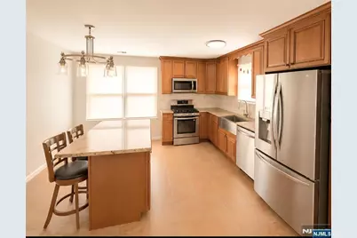 430 Aurora Avenue 430 #430, Cliffside Park, NJ 07010 - Photo 3
