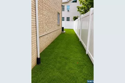 430 Aurora Avenue 430 #430, Cliffside Park, NJ 07010 - Photo 17