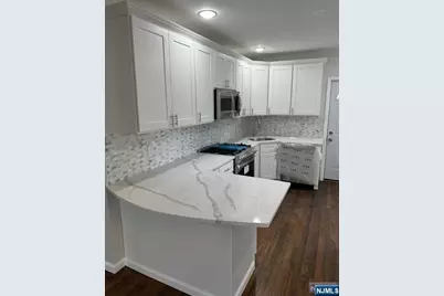 18 S Mountain Avenue 1 #1, Cedar Grove, NJ 07009 - Photo 5