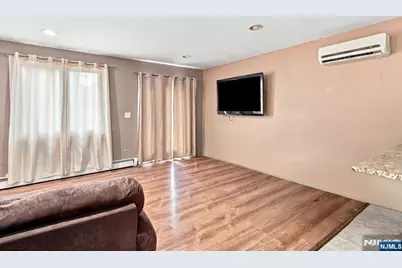 1528 Washington Avenue, Pompton Lakes, NJ 07442 - Photo 15
