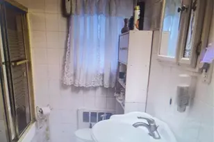 201 Hussa St, Linden, NJ 07036 - Photo 9