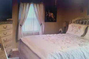 201 Hussa St, Linden, NJ 07036 - Photo 5