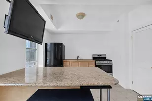 133 Maple Ave 303, East Orange, NJ 07017 - Photo 17