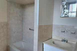 242 Stuyvesant Ave 4, Lyndhurst Township, NJ 07071 - Photo 9