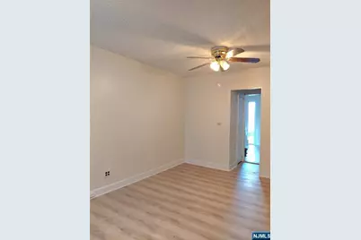 242 Stuyvesant Avenue 4 #4, Lyndhurst Township, NJ 07071 - Photo 3