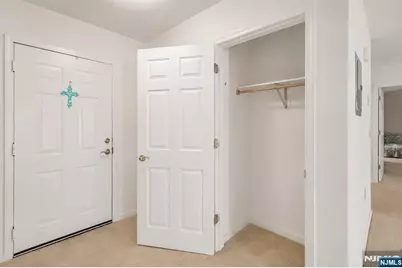 401 Dercole 211 #211, Norwood, NJ 07648 - Photo 5