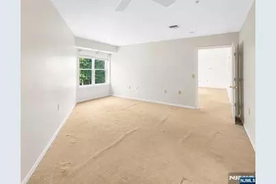 401 Dercole 211 #211, Norwood, NJ 07648 - Photo 19