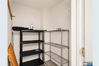 401 Dercole 211 #211, Norwood, NJ 07648 - Photo 15