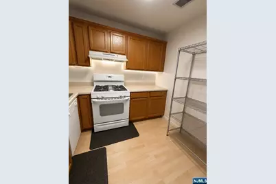 39 Union Street 201 #201, Hackensack, NJ 07601 - Photo 7