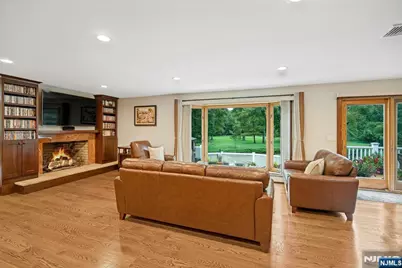 25 Bryers Lane, Upper Saddle River, NJ 07458 - Photo 7