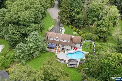 25 Bryers Lane, Upper Saddle River, NJ 07458 - Photo 35