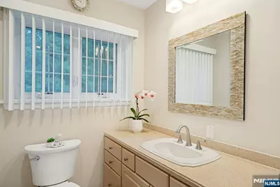 25 Bryers Lane, Upper Saddle River, NJ 07458 - Photo 11