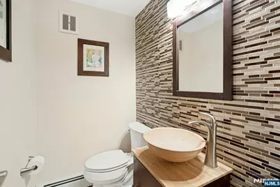 25 Bryers Lane, Upper Saddle River, NJ 07458 - Photo 9