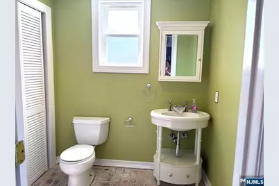 266 Livingston Avenue 2 #2, Lyndhurst Township, NJ 07071 - Photo 9