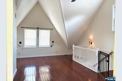 266 Livingston Avenue 2 #2, Lyndhurst Township, NJ 07071 - Photo 5