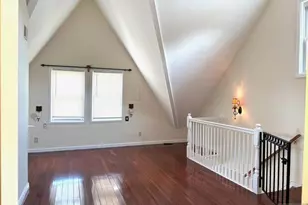 266 Livingston Ave 2, Lyndhurst Township, NJ 07071 - Photo 5