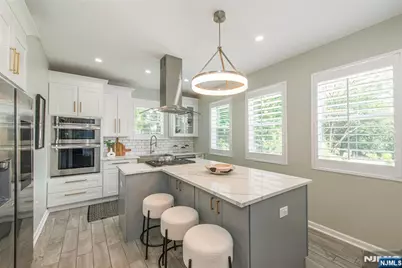25 Cloverhill Place, Montclair, NJ 07042 - Photo 9