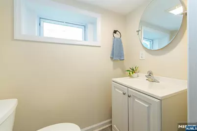 25 Cloverhill Place, Montclair, NJ 07042 - Photo 41