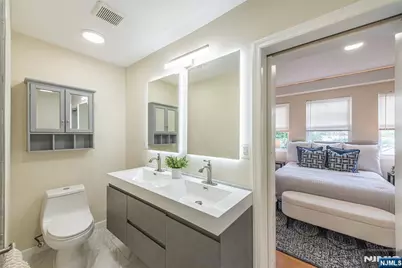 25 Cloverhill Place, Montclair, NJ 07042 - Photo 27