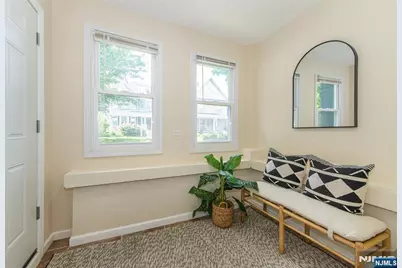 25 Cloverhill Place, Montclair, NJ 07042 - Photo 19