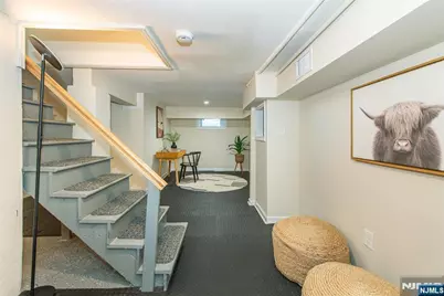 25 Cloverhill Place, Montclair, NJ 07042 - Photo 37