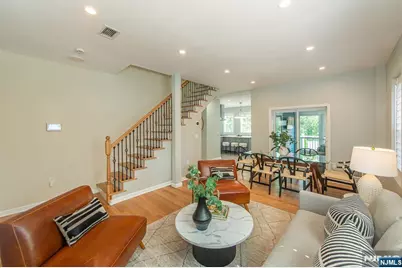 25 Cloverhill Place, Montclair, NJ 07042 - Photo 3
