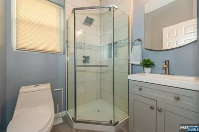 25 Cloverhill Place, Montclair, NJ 07042 - Photo 17