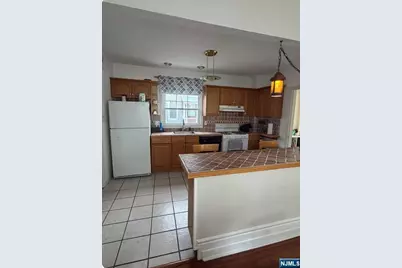 422 2nd Avenue, Lyndhurst Township, NJ 07071 - Photo 5