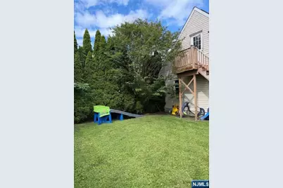 422 2nd Avenue, Lyndhurst Township, NJ 07071 - Photo 19