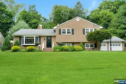 60 Sunnyside Road, Mahwah, NJ 07430 - Photo 1