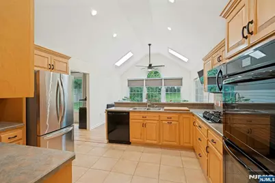 60 Sunnyside Road, Mahwah, NJ 07430 - Photo 9