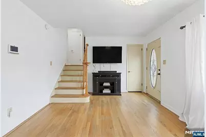 378 Riverside Avenue, Rutherford, NJ 07070 - Photo 5