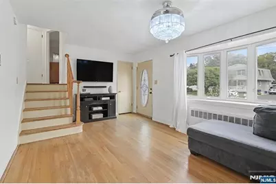 378 Riverside Avenue, Rutherford, NJ 07070 - Photo 7
