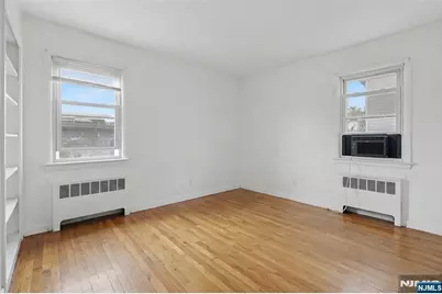 378 Riverside Avenue, Rutherford, NJ 07070 - Photo 17