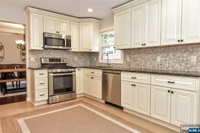113 Grove Street, Waldwick, NJ 07463 - Photo 15