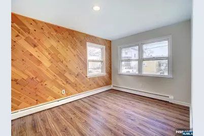 27 Honiss Street, Belleville, NJ 07109 - Photo 5